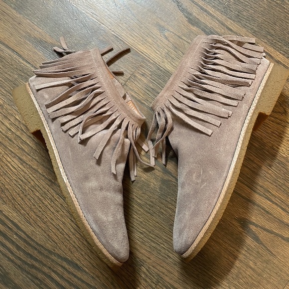 KATE SPADE BITSY SUEDE FRINGE ANKLE BOOTS Size 9.5 - Picture 13 of 13